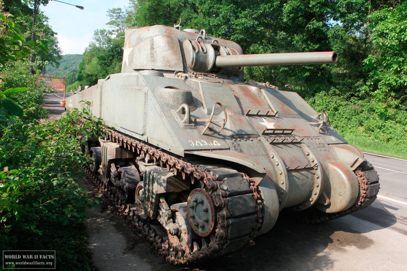 1 WWII Commonwealth Sherman Tanks Vol 